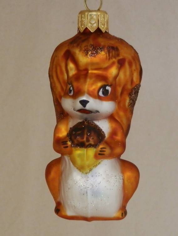 Skleněná figurka veverka s oříškem, 1ks